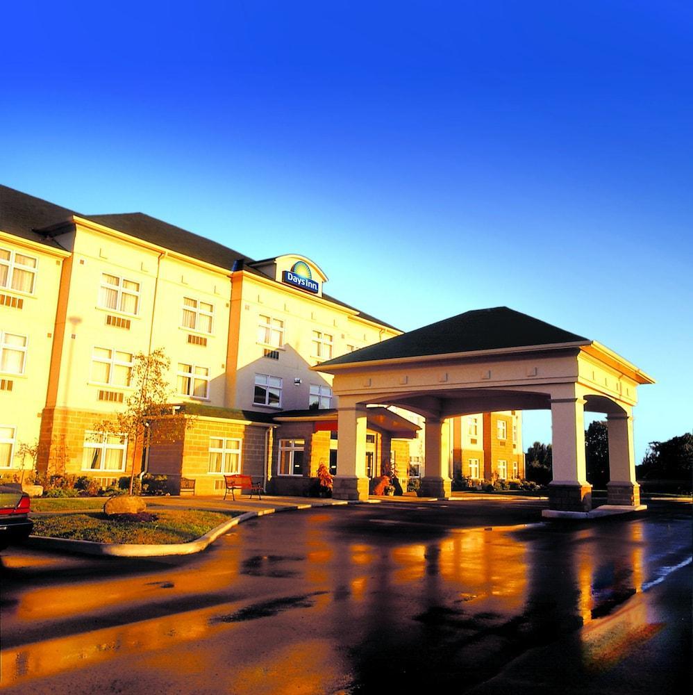 Days Inn By Wyndham Орілья Екстер'єр фото