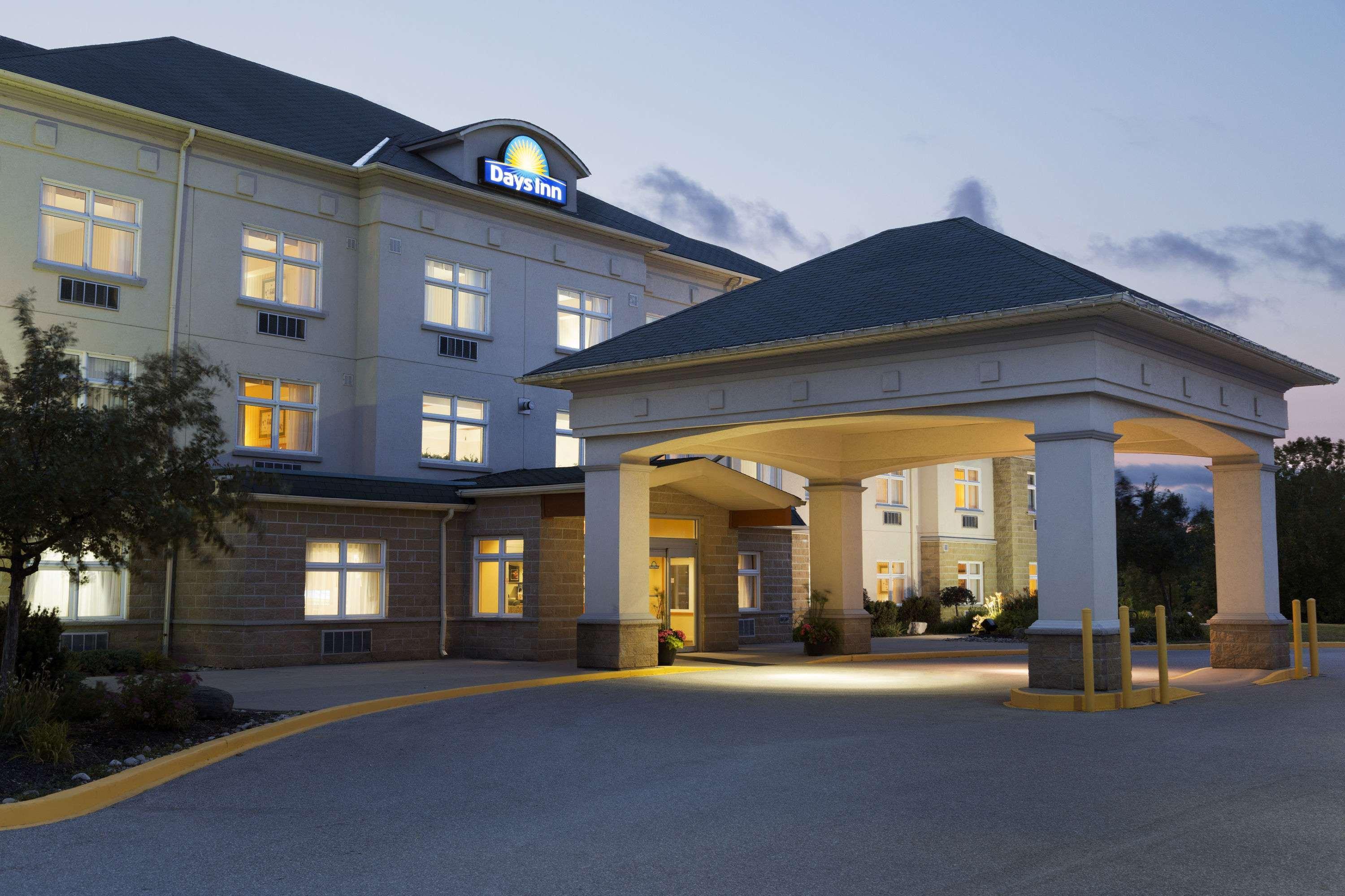 Days Inn By Wyndham Орілья Екстер'єр фото